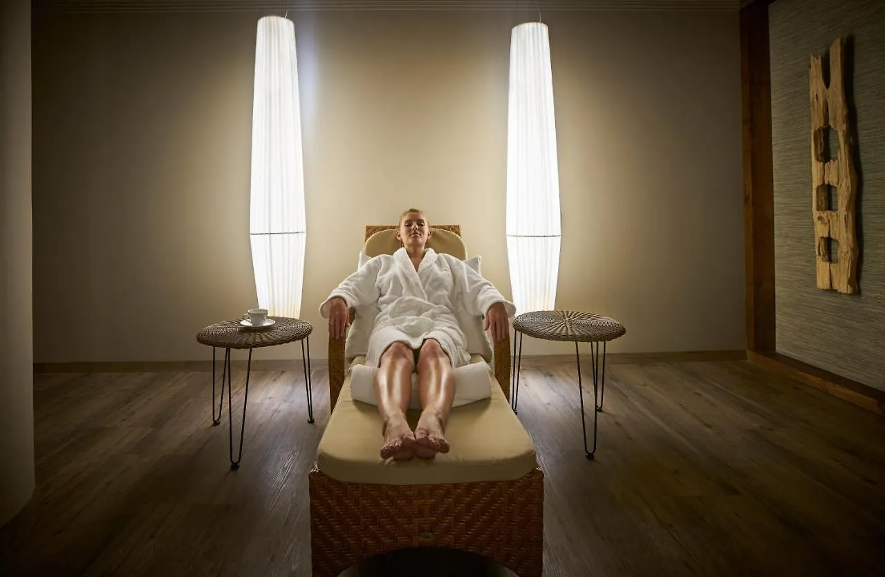 **** Apartahotel Suite Hotel Eden Mar - PortoBay Funchal  Portugal